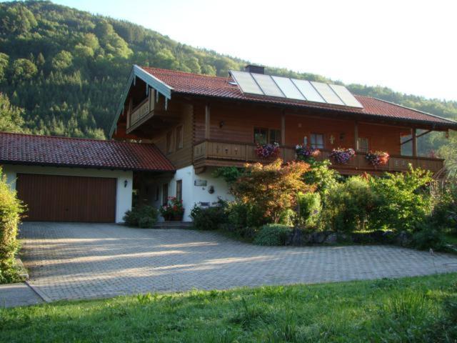 Ferienwohnungen Monika Kloiber Ruhpolding Szoba fotó